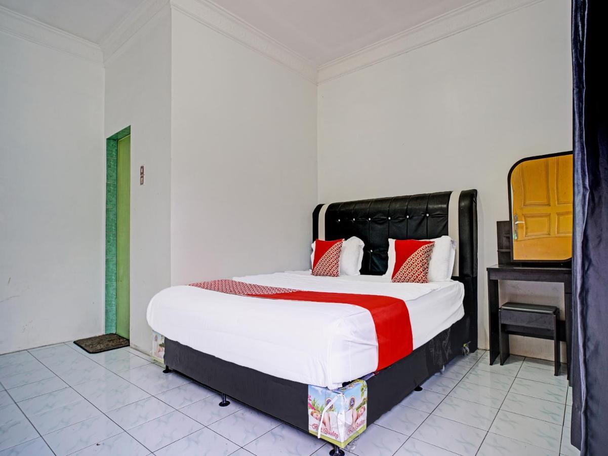 Oyo 90209 Dk Singarimbun Berastagi Homestay Dış mekan fotoğraf