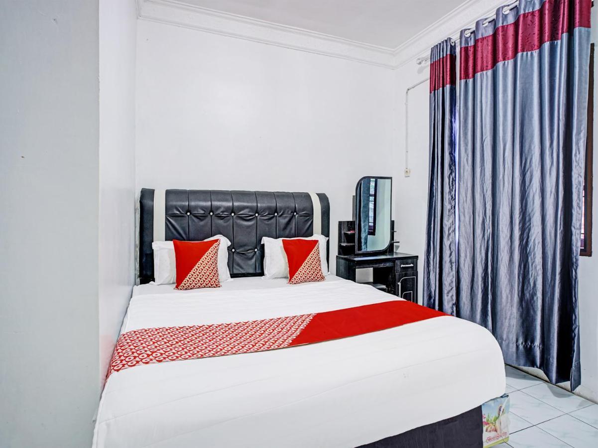 Oyo 90209 Dk Singarimbun Berastagi Homestay Dış mekan fotoğraf