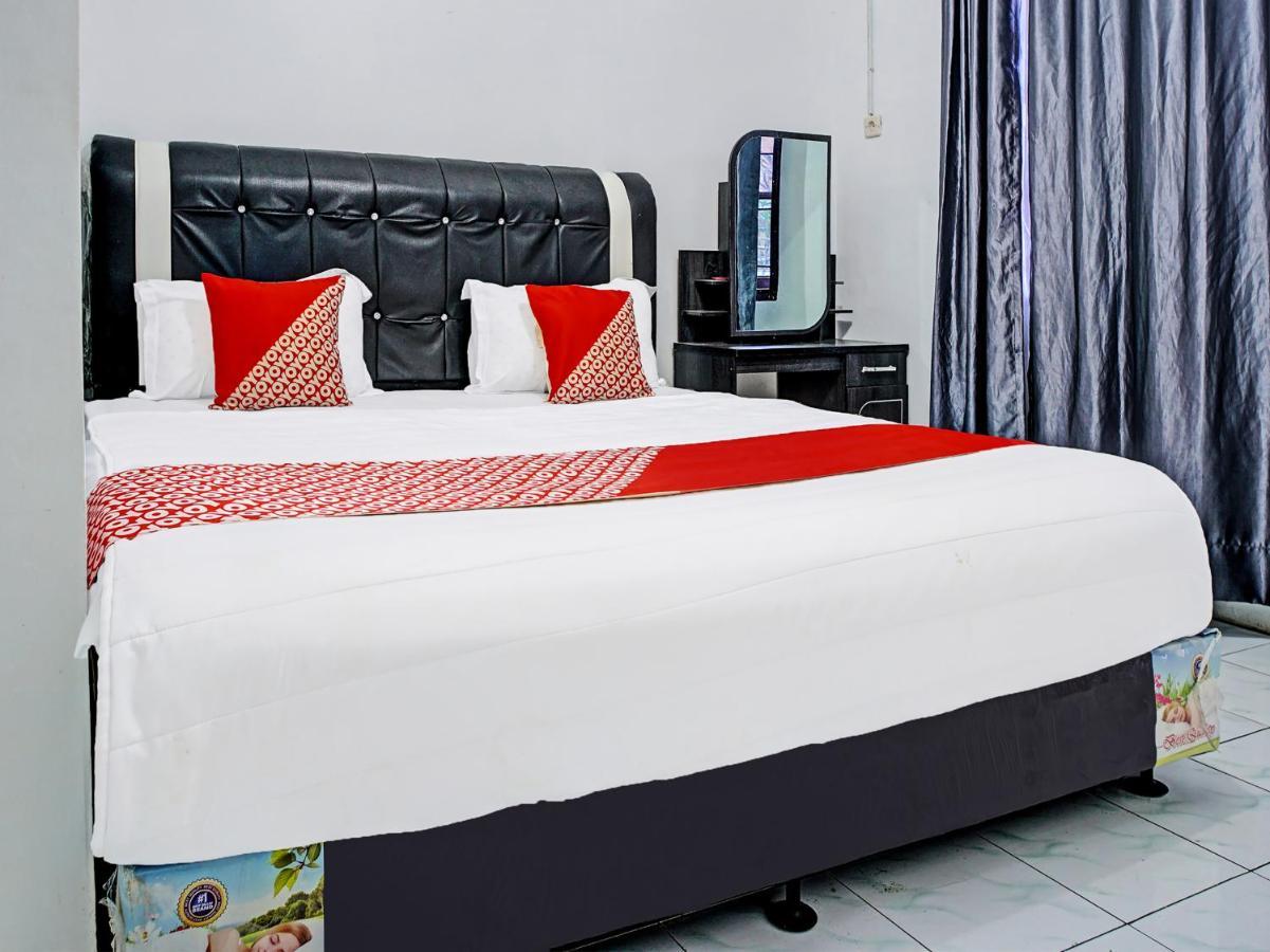 Oyo 90209 Dk Singarimbun Berastagi Homestay Dış mekan fotoğraf